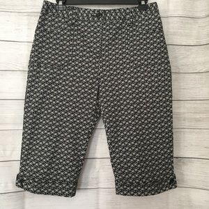 Van Heusen Skimmers Like New Size 12